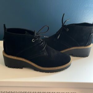 White Mountain booties size 8, never worn